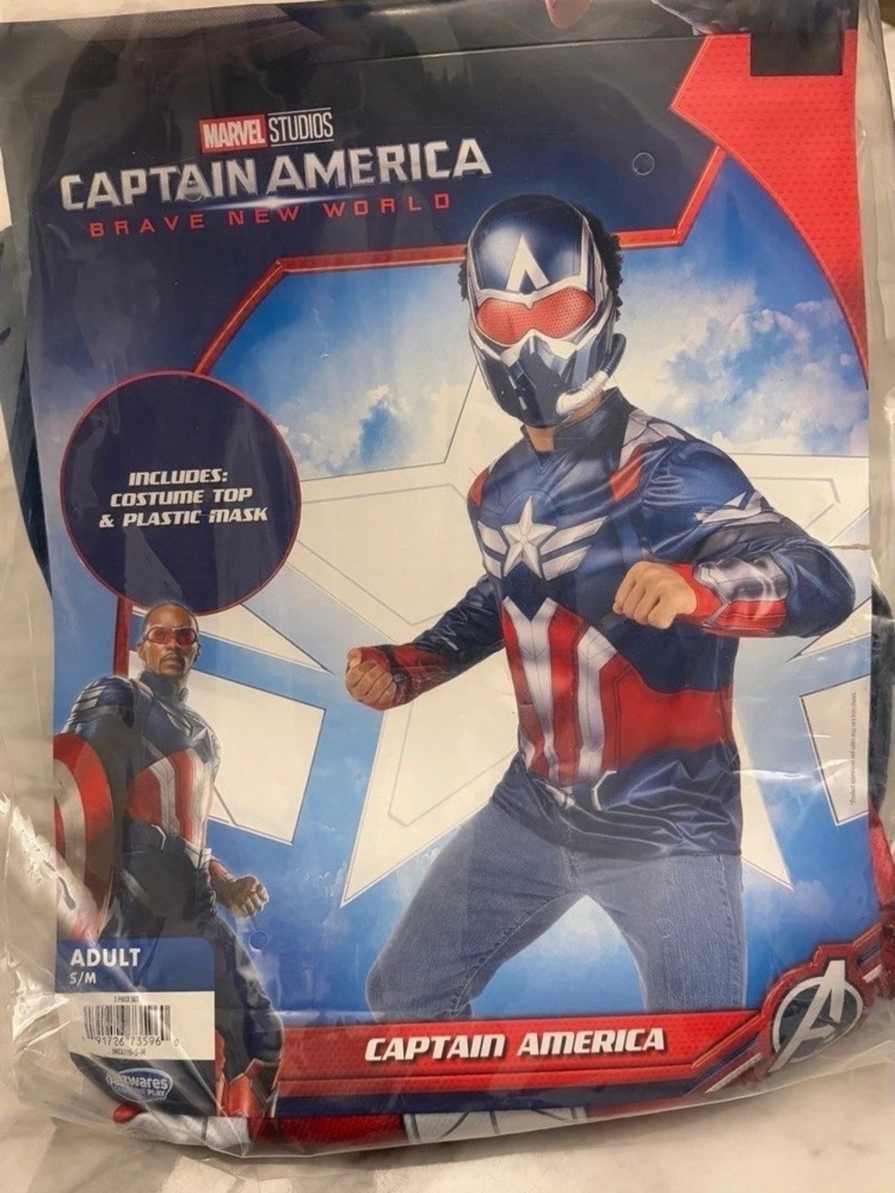 NWT Jazwares Marvel Captain America Brave New World Costume Top S/M